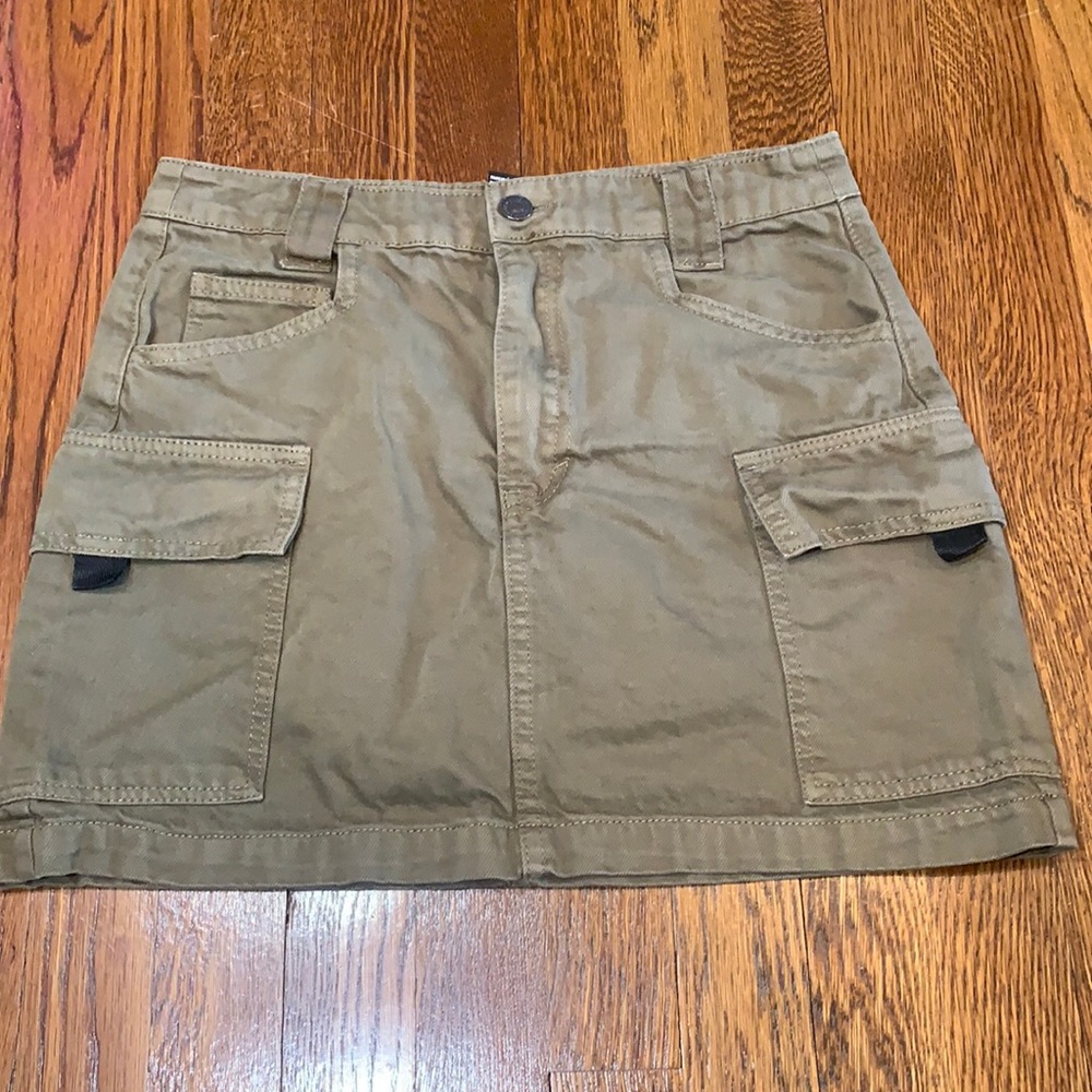 Forever 21 Cargo skirt